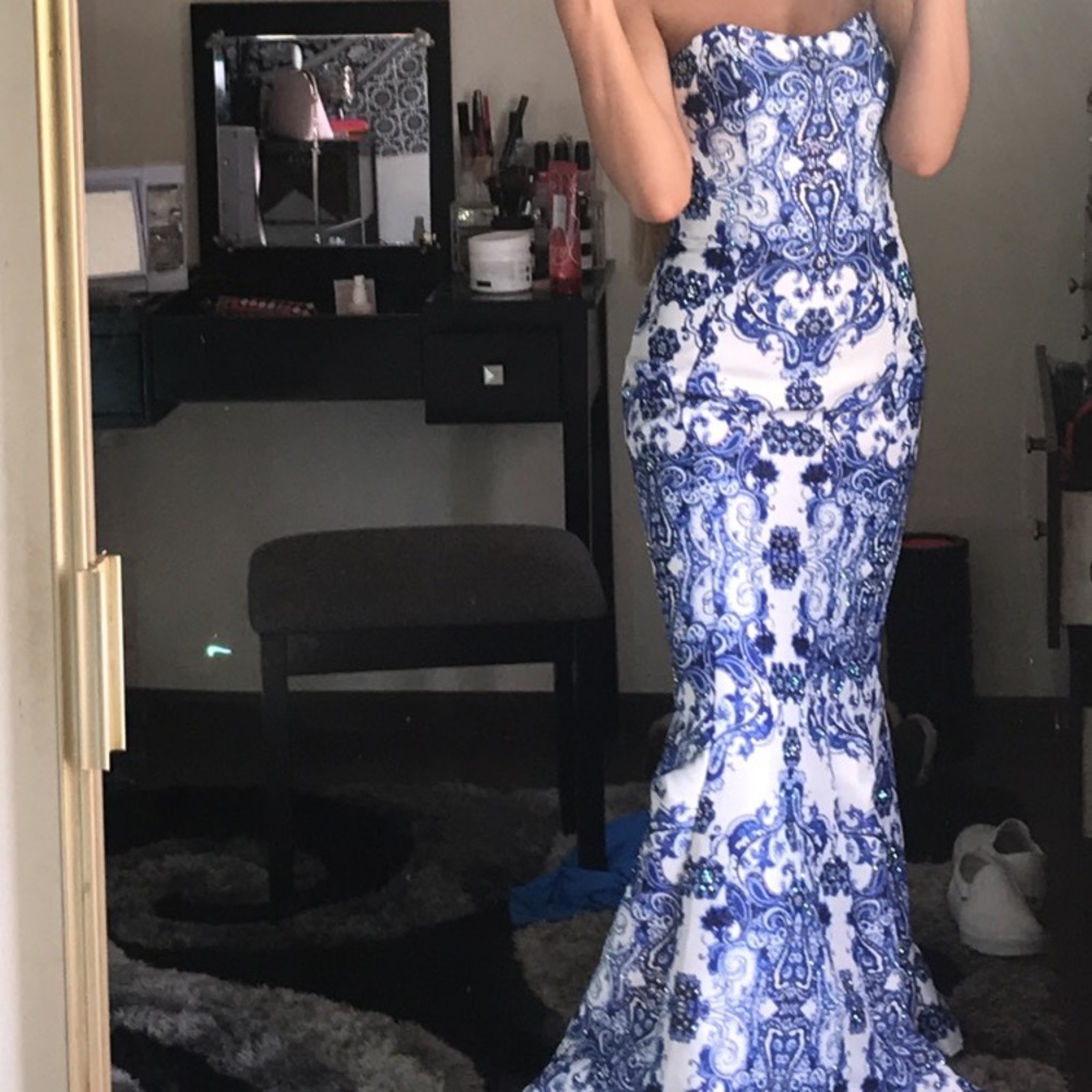 Prom Dress - Picture 3 of 4
